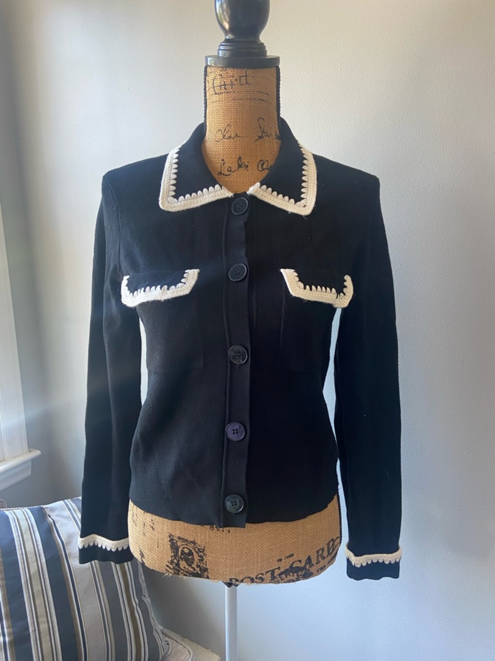 Chelsea & Theodore Sz XS/PT Women’s Black Knit Jacket with White Crochet Trim